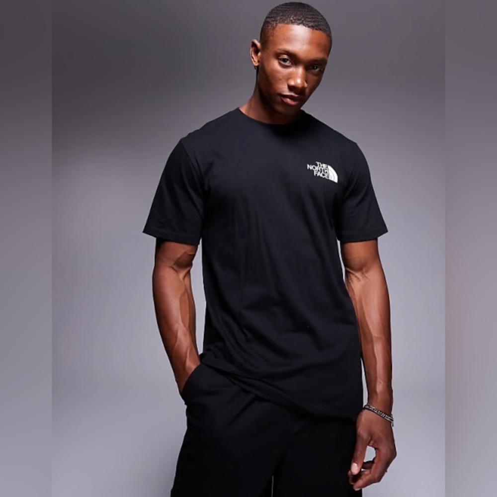 The North Face black shirt with graphic background! Sz XL